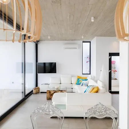 Dream Cave Villa