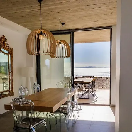 Dream Cave Villa *